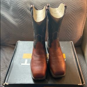 Arita RigTek square toe boots